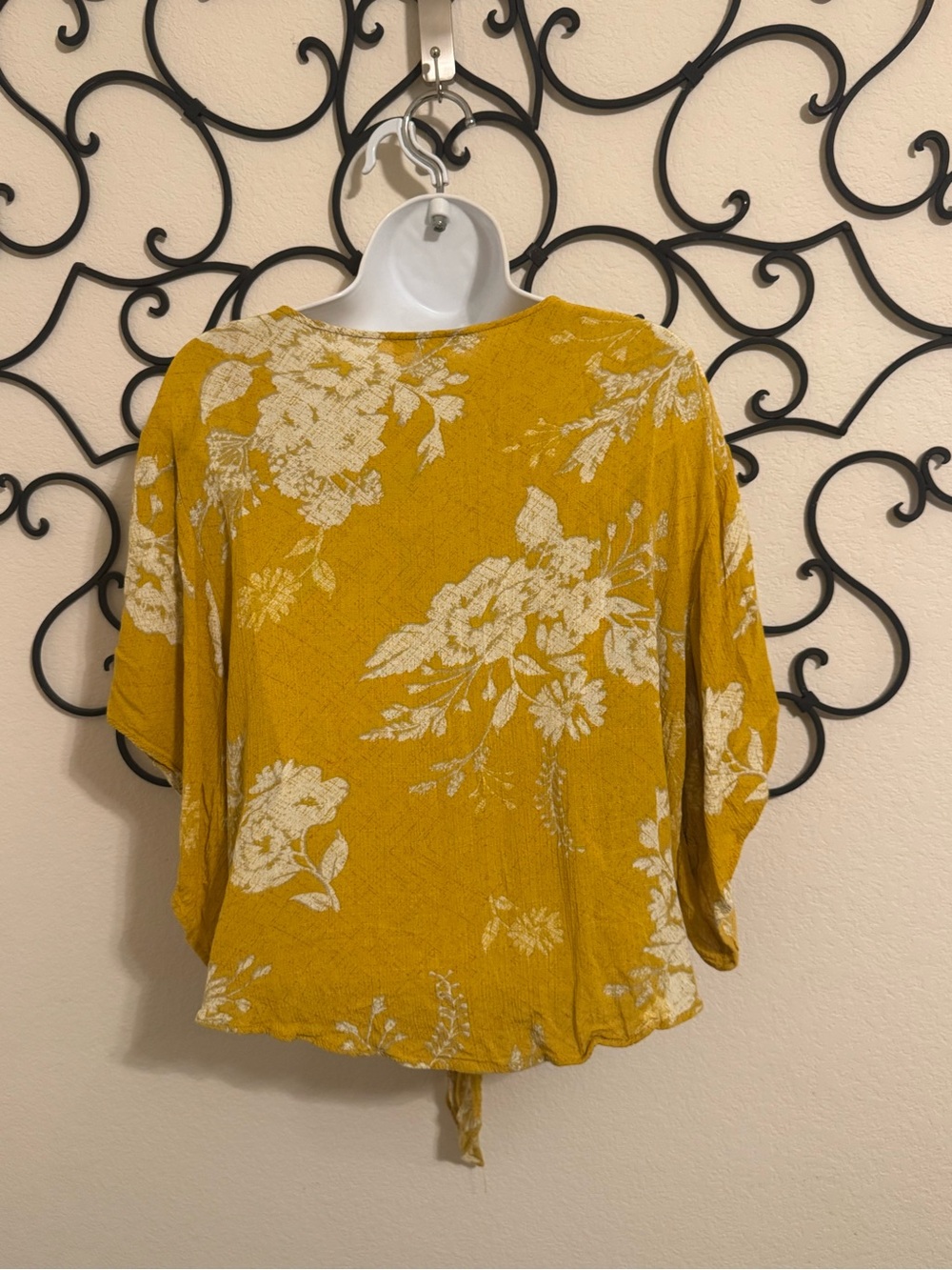 Floral Tie-Front V-Neck Blouse - Picture 3 of 9